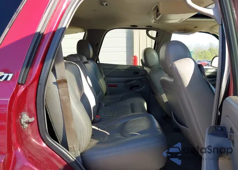 2004 Chevrolet Tahoe Z71 z USA, uszkodzony, nr VIN 1GNEK13T94R303671